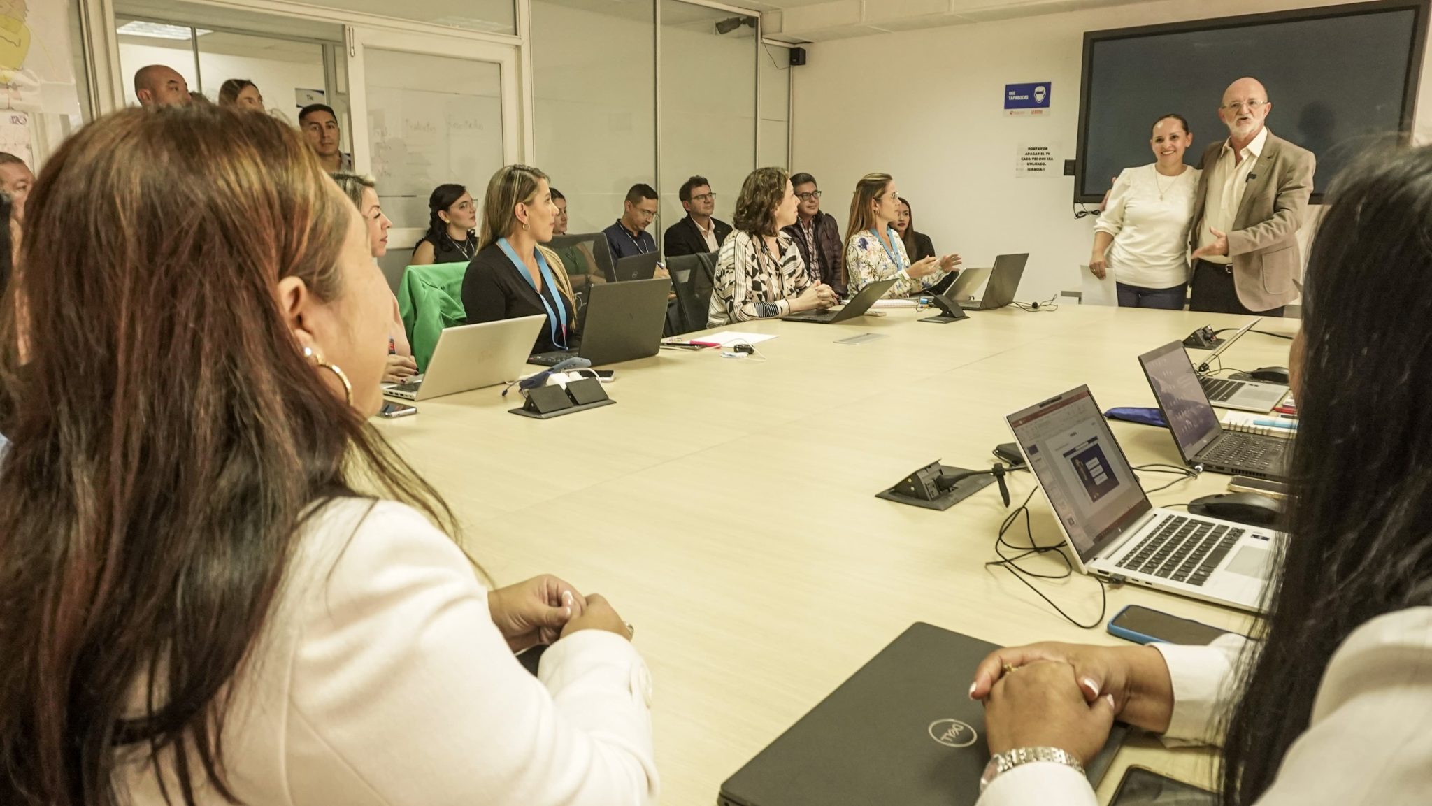 Gobierno de Caldas lideró encuentro con directivos de EPS para verificar redes de servicios para los usuarios