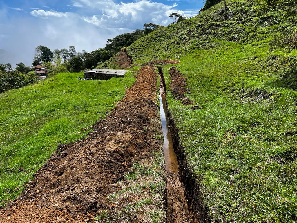 Gracias a gestiones del Plan Departamental de Agua, en la vereda Hojas Anchas de Supía ahora cuentan con agua potable