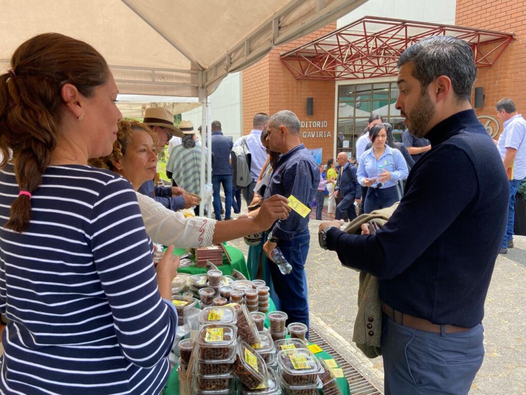 Alcaldes de Caldas se encontraron en el SENA para hablar de desarrollo rural