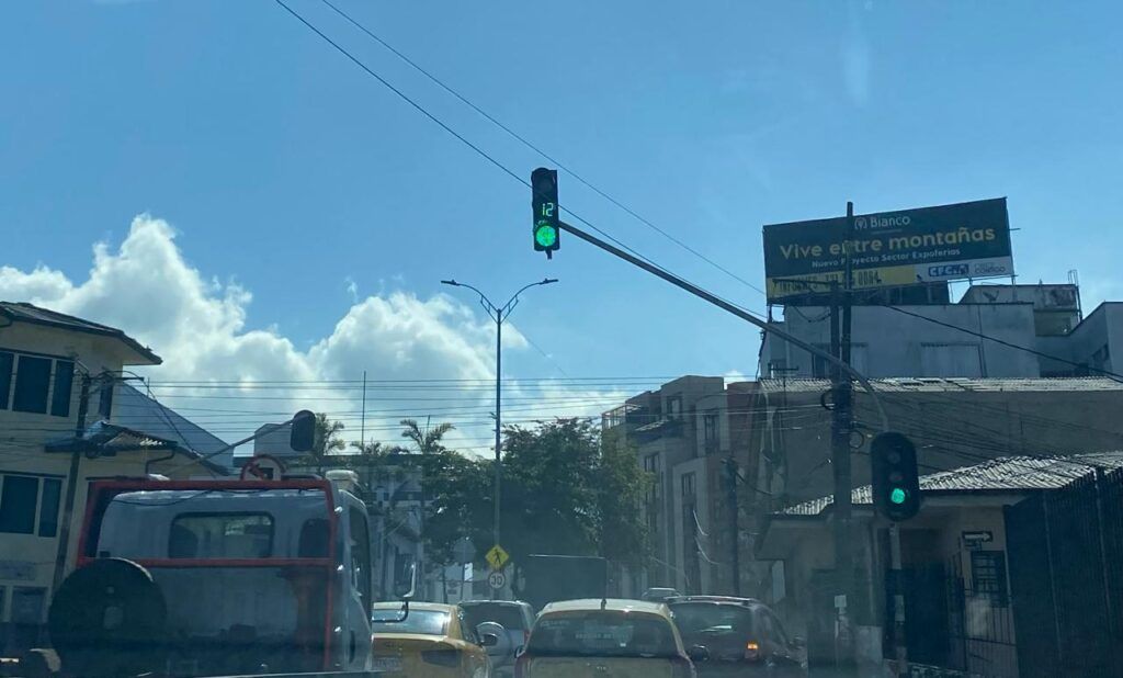 Alcaldía de Manizales inició la modernización de la red semafórica en la ciudad