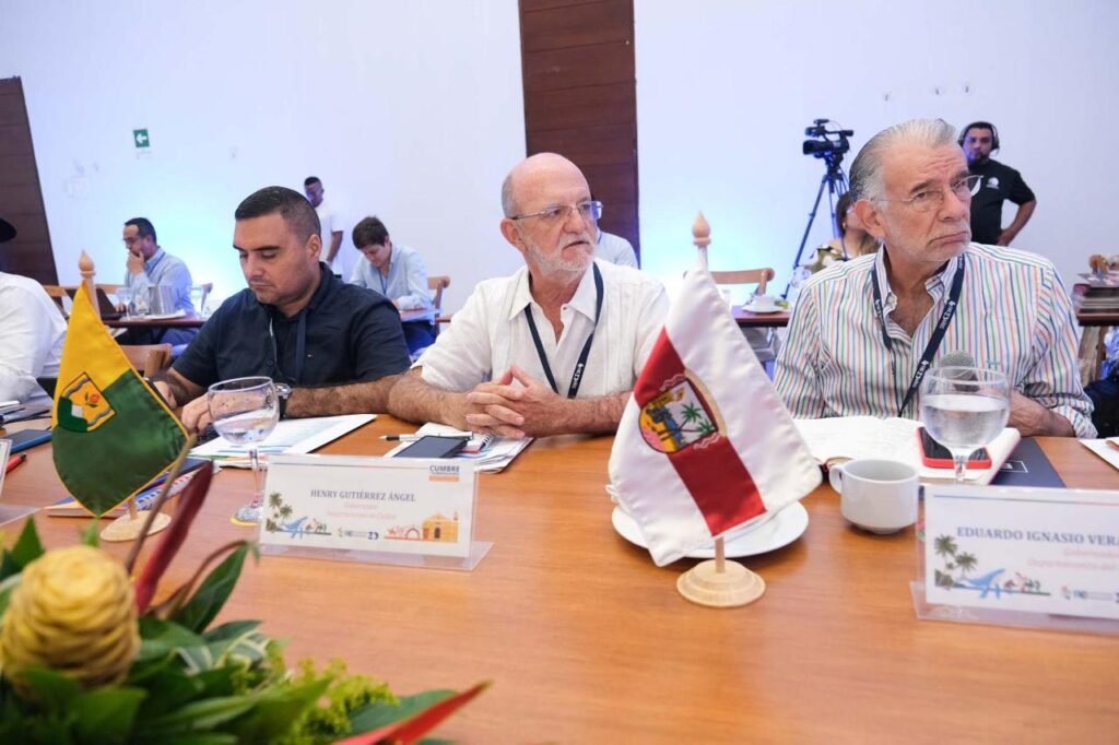 Gobernador de Caldas, Henry Gutiérrez, presente en la Cumbre de Gobernadores en Cartagena