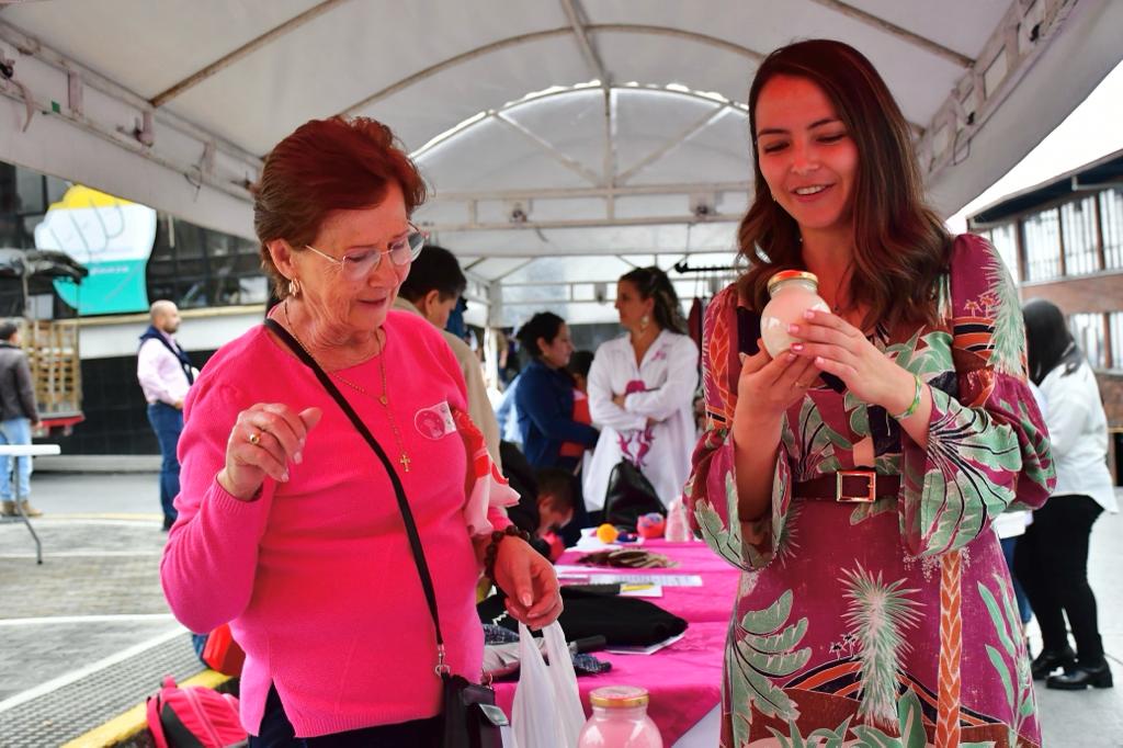 Mujeres de Pensilvania participaron en la jornada de emprendimiento Inspira Rosa, que desarrolló la Gobernación de Caldas