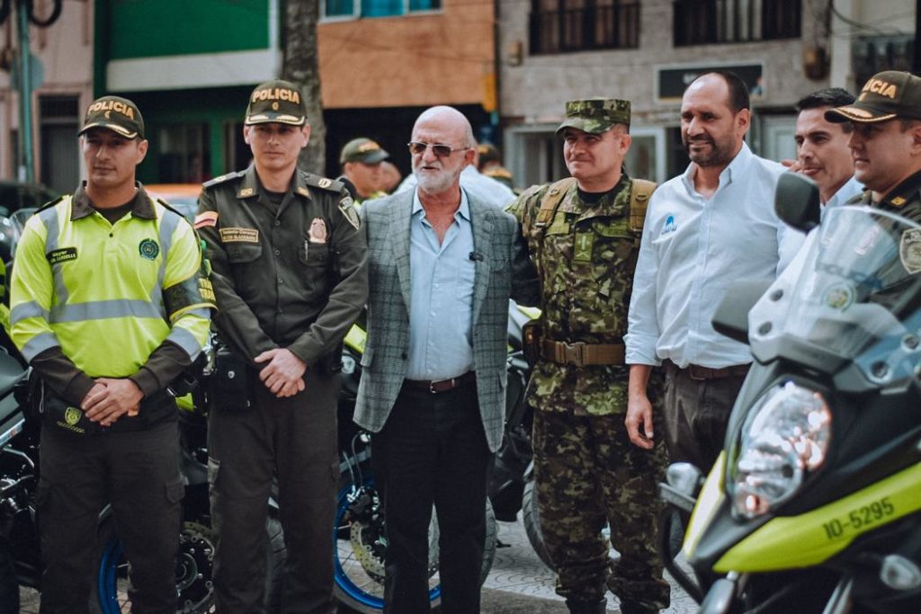 Gobernador de Caldas, Henry Gutiérrez Ángel, resaltó entrega de elementos de seguridad a cargo de Pacífico Tres
