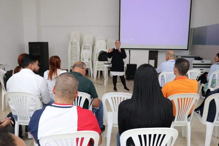 Técnicos de salud ambiental de la Territorial de Salud se capacitan para mejorar intervenciones sanitarias