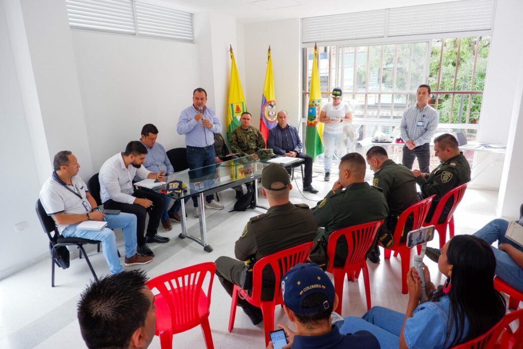 Secretaría de Gobierno encabezó consejo de seguridad en Arauca (Palestina), en el que anunció más pie de fuerza para la subregión Centro Sur