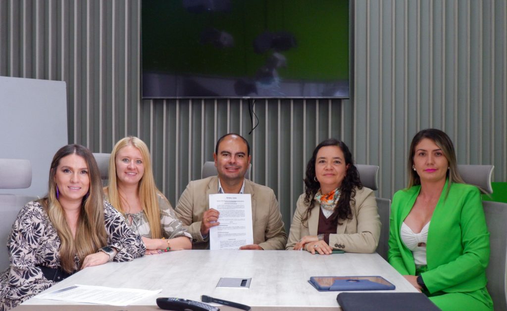 U. Manizales y Gobernación firmaron Memorando de Entendimiento para fortalecer la justicia restaurativa y la reinserción social de menores infractores