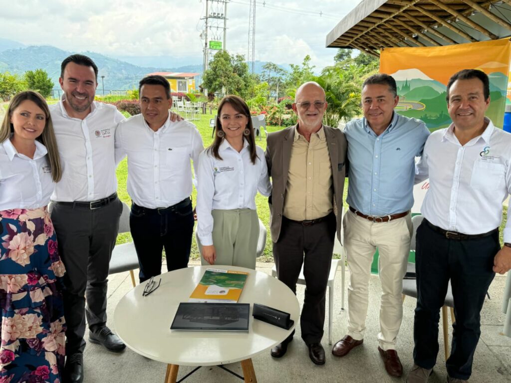 Autopistas del Café, la Gobernación de Caldas y la Alcaldía de Manizales construirán un espacio para artesanos y emprendedores