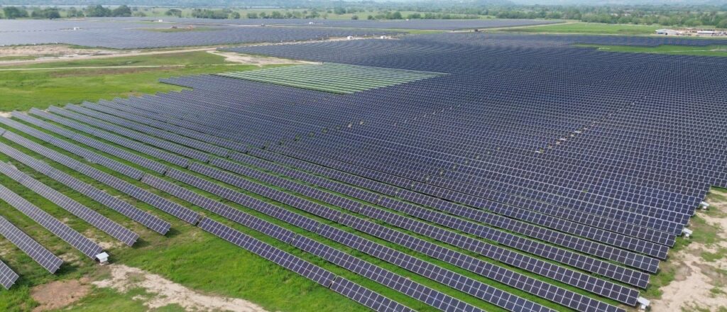 En La Dorada entró en funcionamiento la planta de energía solar Tepuy, con capacidad de abastecer a cerca de 400 mil habitantes