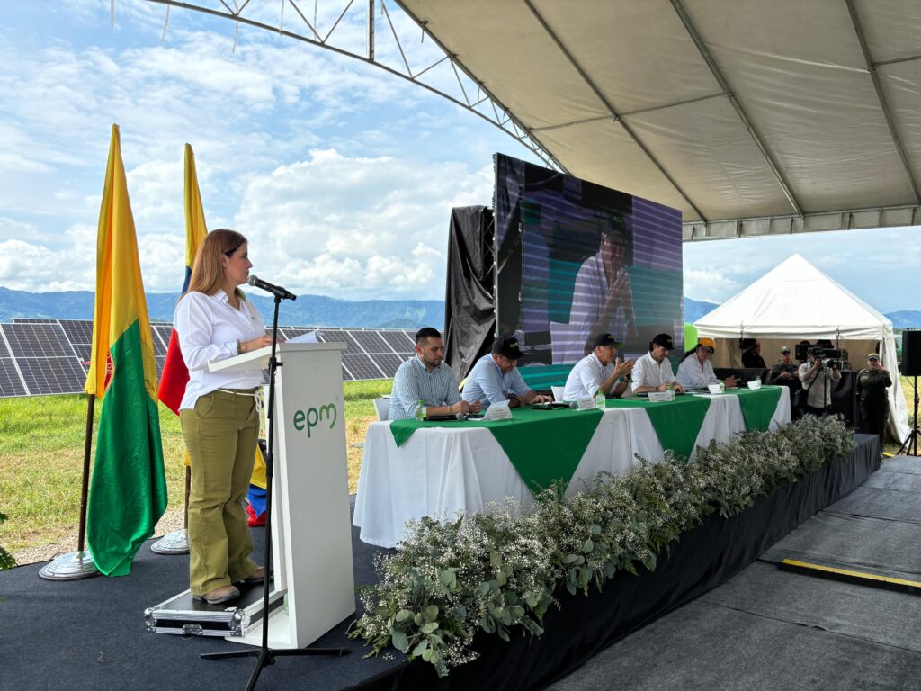 En La Dorada entró en funcionamiento la planta de energía solar Tepuy, con capacidad de abastecer a cerca de 400 mil habitantes