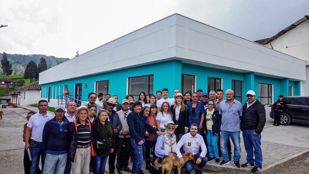 Gobernación de Caldas y Alcaldía de Salamina entregaron a las personas mayores de San Félix su nuevo Centro Día