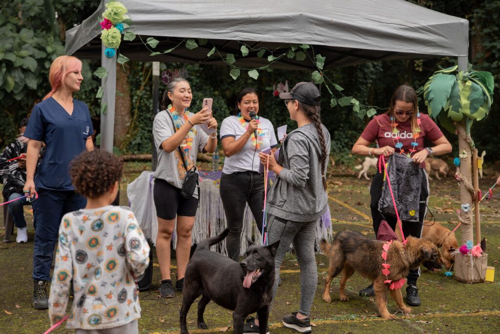La “Fiesta HaGUAiana” reunió a familias, en un ambiente de diversión, en torno a 200 perritos de la Unidad de Protección Animal (UPA)