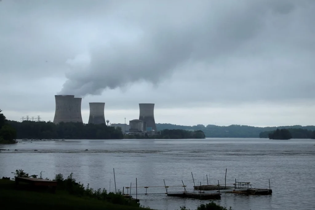 Legisladores estadounidenses impulsan la energía limpia