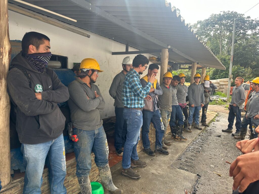 1.250 metros asfaltados de la obra vial Riosucio- Jardín deberán ser entregados en un plazo de un mes por el contratista