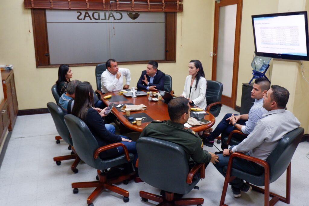 12 mil millones de pesos se proyecta invertir en un proyecto de sistema de vigilancia con cámaras de seguridad en los municipios de Caldas