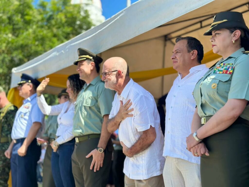 Con orgullo colombiano y compromiso ante los caldenses, la Policía Nacional en Caldas engalanó el desfile del 20 de julio en los diferentes municipios