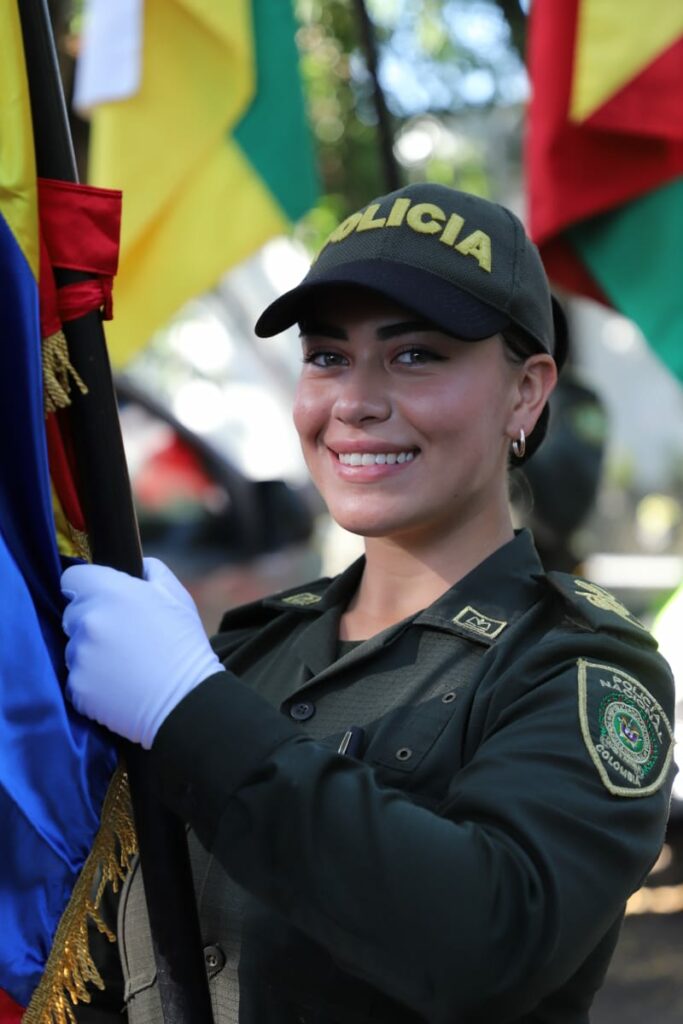 Con orgullo colombiano y compromiso ante los caldenses, la Policía Nacional en Caldas engalanó el desfile del 20 de julio en los diferentes municipios