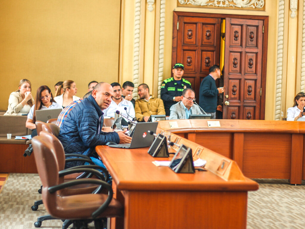 Asamblea de Caldas autorizó el uso de 41 mil millones de vigencias futuras para fortalecer la seguridad en las instituciones educativas del departamento