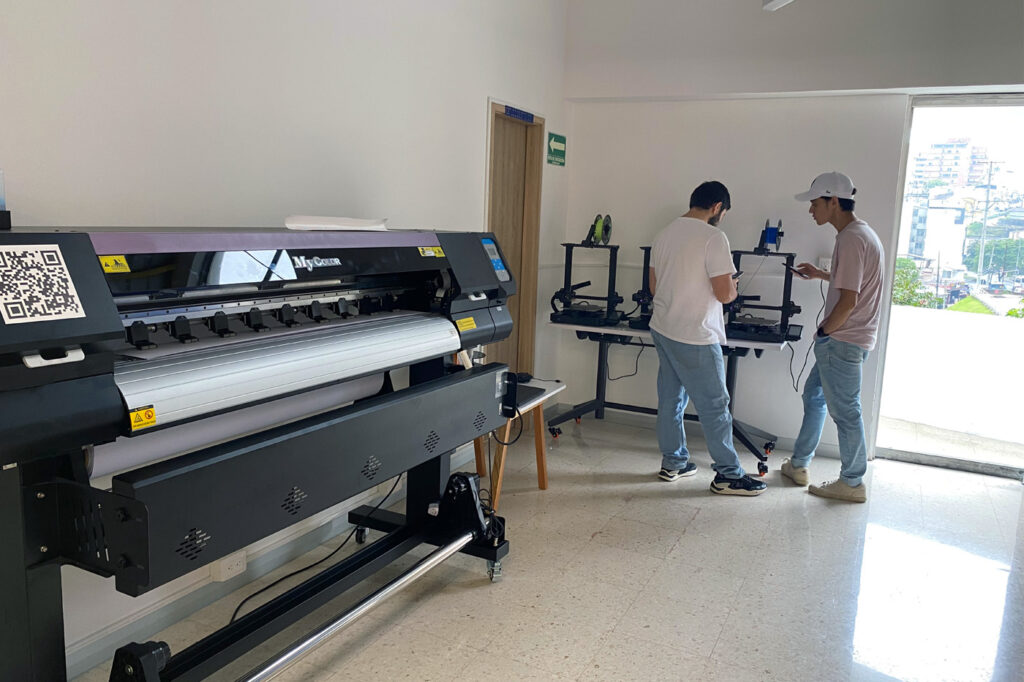 Aula STEM de la UNAL Sede Manizales se unió a la Red de Laboratorios de Fabricación Digital del MIT