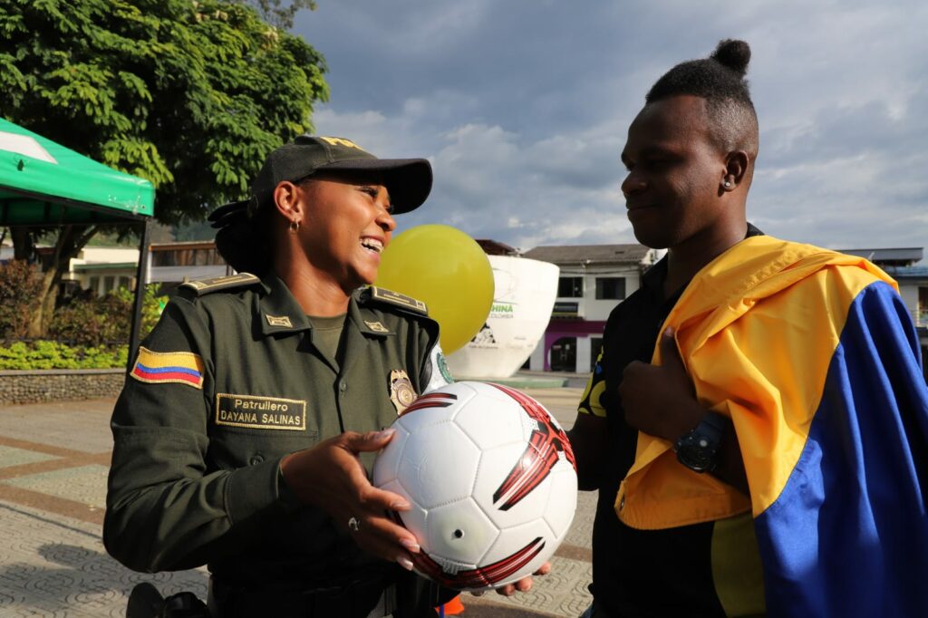 Autoridades departamentales se unen con el fin de buscar a los hinchas ejemplares