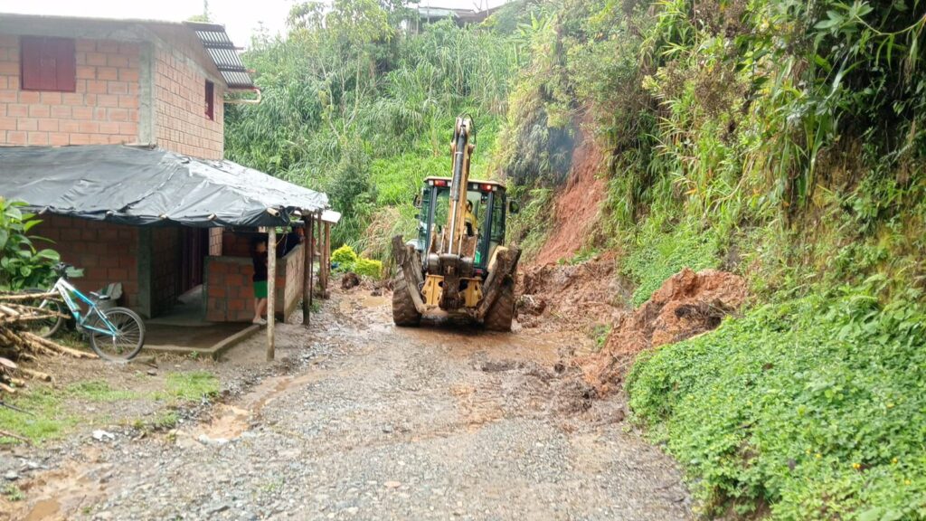 Caldas atiende a cuatro municipios afectados y más de 30 derrumbes que se han presentado en las últimas horas tras intensas lluvias