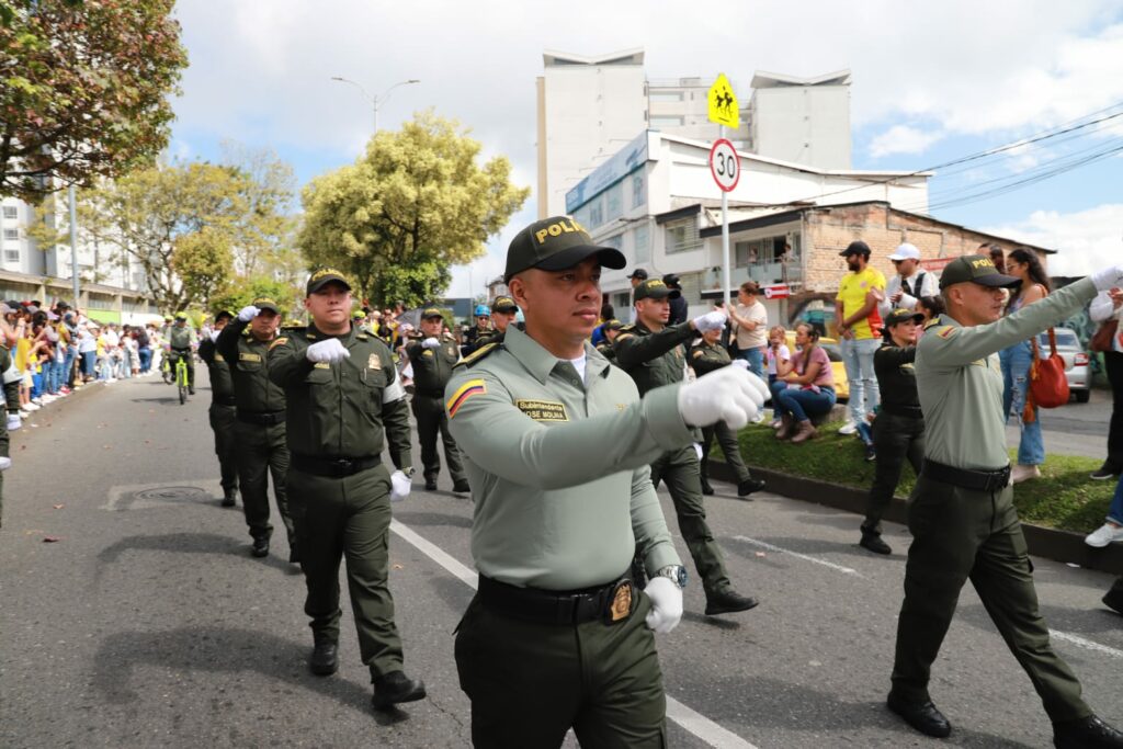 Desfile Militar y de Policía Manizales del 20 de julio “Orgullo Patrio” “Orgullo Colombiano”