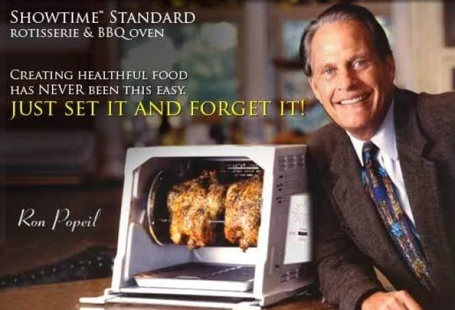 Ron Popeil casi se lleva una tajada de Foreman Grill. (YouTube)