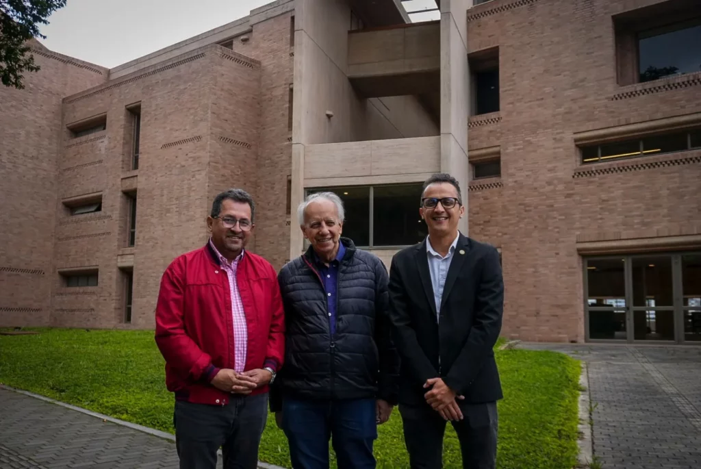 El viceministro recorrió varios campus de la U. de Caldas conociendo, de primera mano, los procesos culturales y artísticos que se adelantan en esta institución.