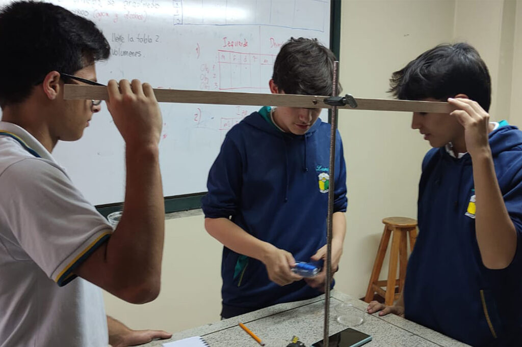 Emociones de los jóvenes influyen en el aprendizaje de las Ciencias Exactas