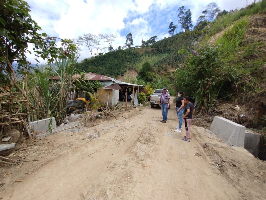 Gobierno de Caldas entregó obra hidráulica en Pensilvania; con ella se mejora el manejo de aguas y se mitiga el riesgo