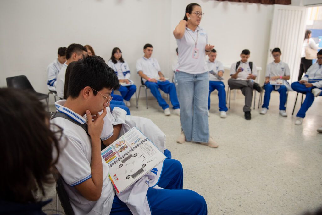 La Secretaría de Educación Impulsa la Salud Mental en Instituciones Educativas con #Influenciatuvida