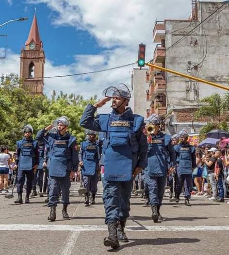 Más de 3.300 héroes del desminado listos para el desfile militar en Colombia