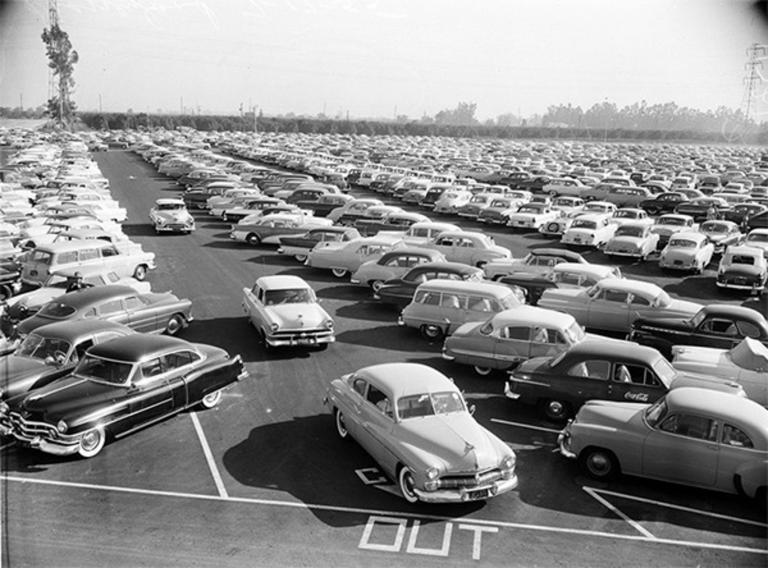 Rare Photos of Disneyland’s Grand Opening in 1955
© Provided by Gangnamtimes