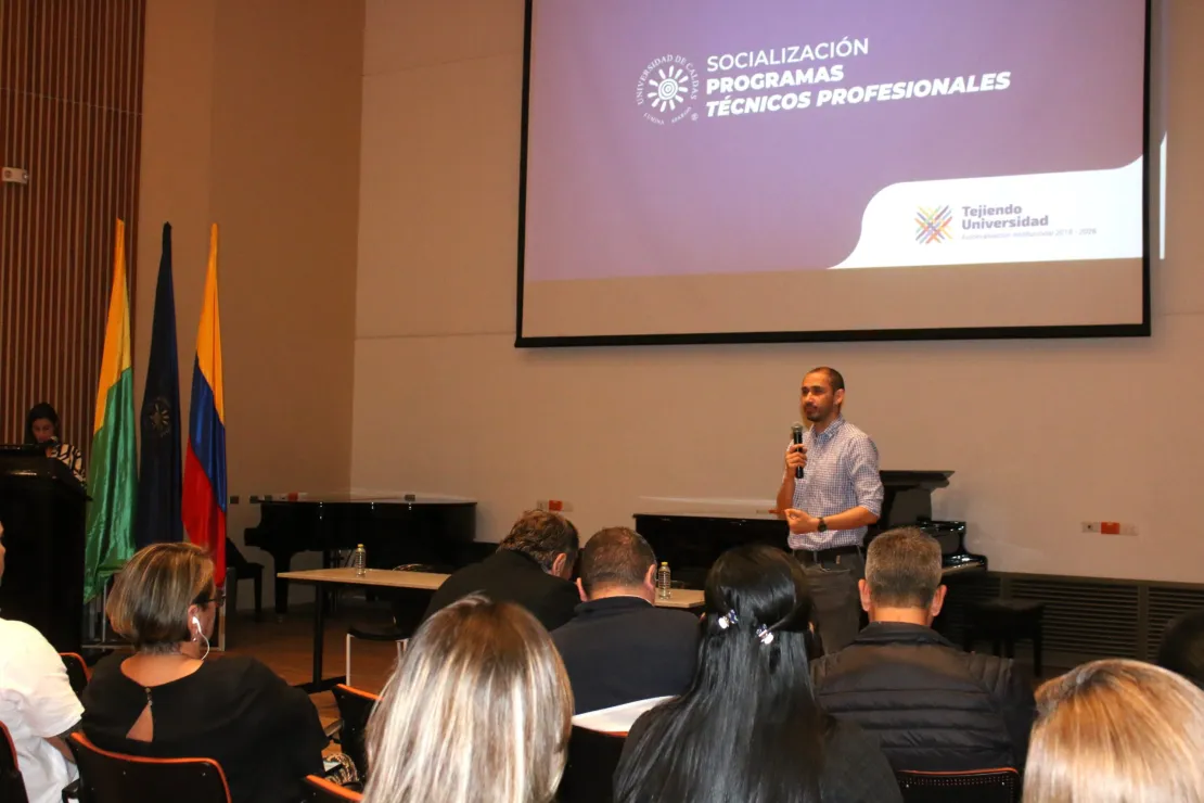 U de Caldas presenta nueva oferta de programas técnicos profesionales a la estrategia Universidad en tu colegio