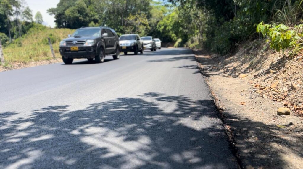 3.1 kilómetros rehabilitados, uno de los avances del tramo Isaza – Puente Hierro de la Vía del Renacimiento entre Caldas y Antioquia