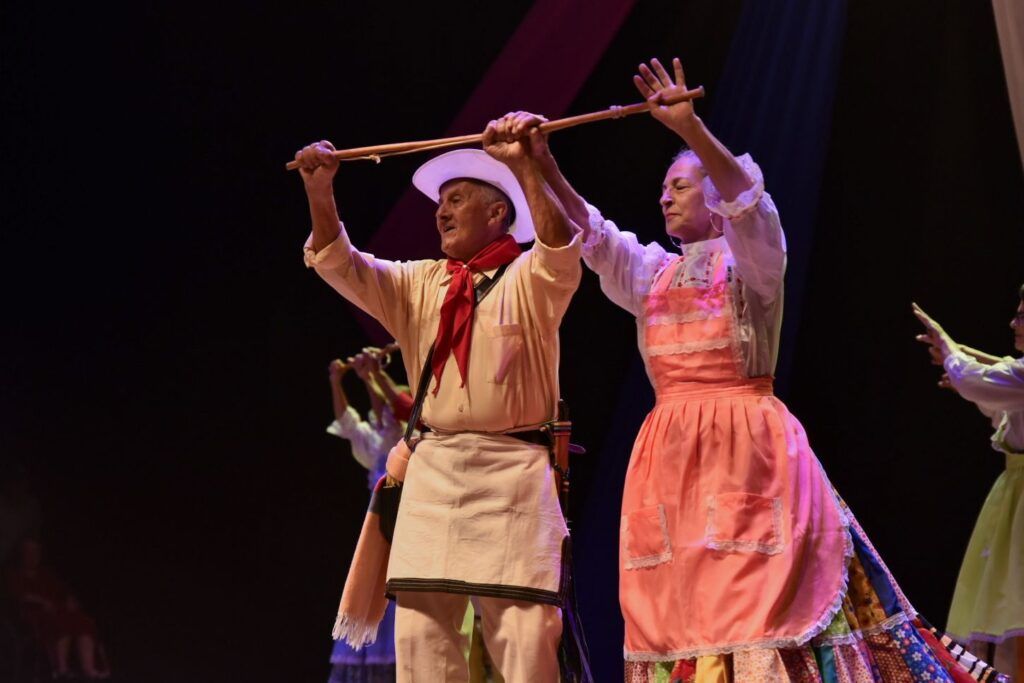 Secretaría de Desarrollo Social Celebración del Mes de las Personas Mayores en Manizales: un encuentro de Alegría y Cultura