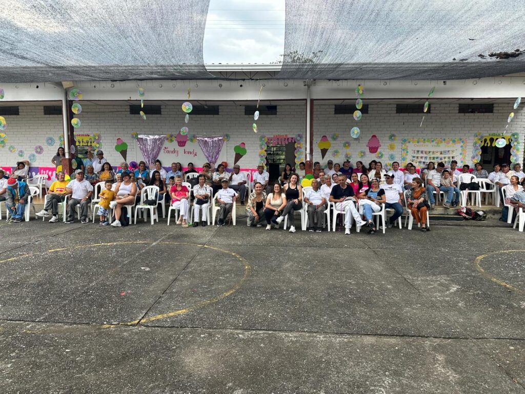 Secretaría de Desarrollo Social Celebración del Mes de las Personas Mayores en Manizales: un encuentro de Alegría y Cultura