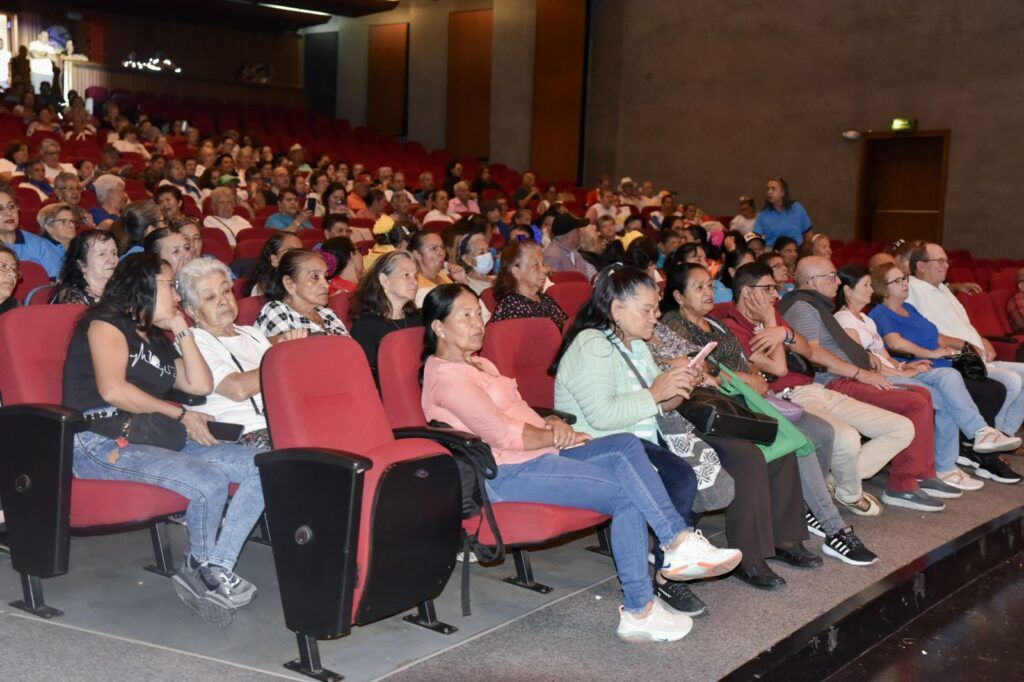 Secretaría de Desarrollo Social Celebración del Mes de las Personas Mayores en Manizales: un encuentro de Alegría y Cultura