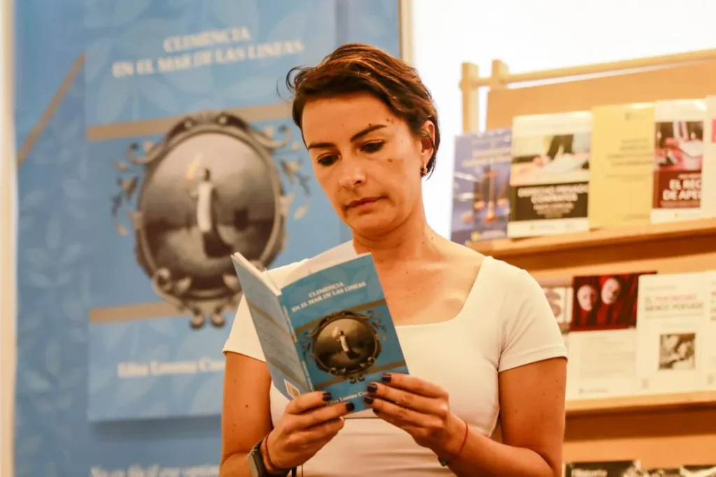 “Clemencia en el mar de las linfas”: Un homenaje literario a los cuidadores de pacientes con cáncer