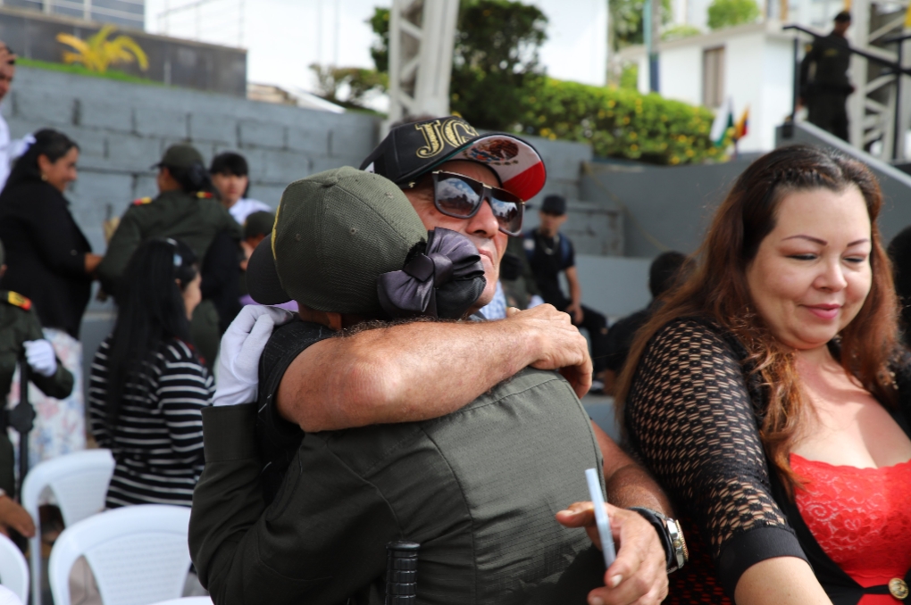 Dijeron "Si Juro" a proteger a la comunidad caldense