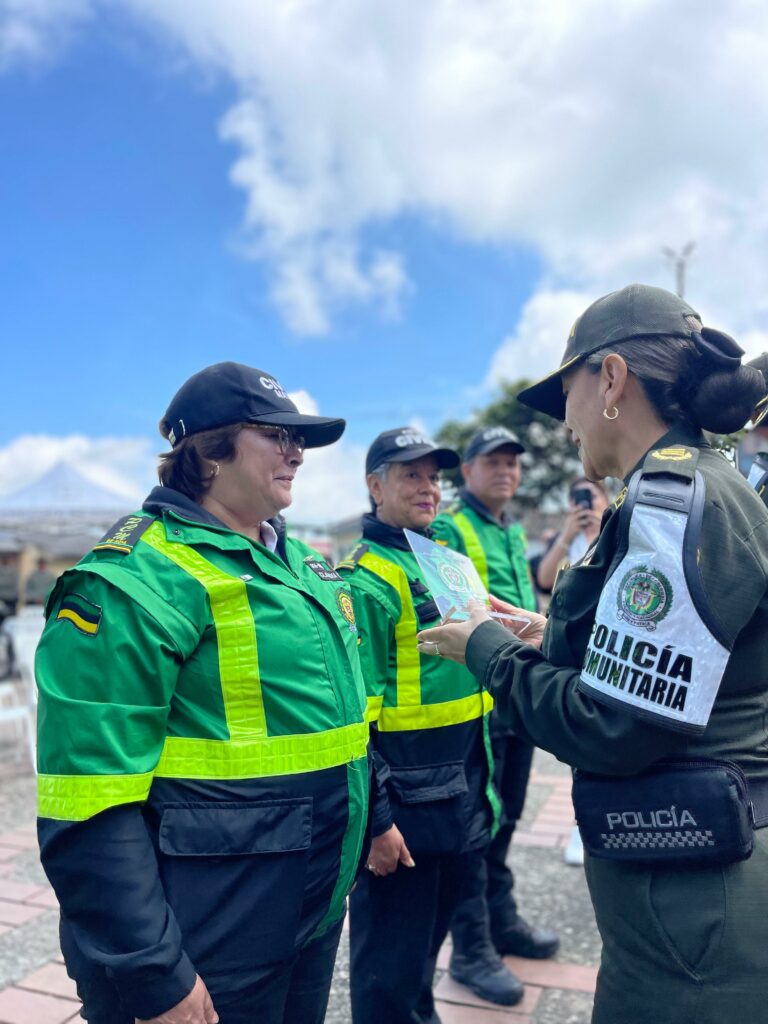 En Manizales la Policía Nacional fortalecerá la seguridad y convivencia ciudadana
En el barrio San José se llevó a cabo el lanzamiento de la policía comunitaria