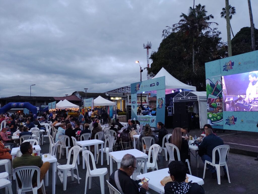 Ferias Cocteleras del Gobierno de Caldas Impulsan Economía y Turismo en Risaralda y La Dorada