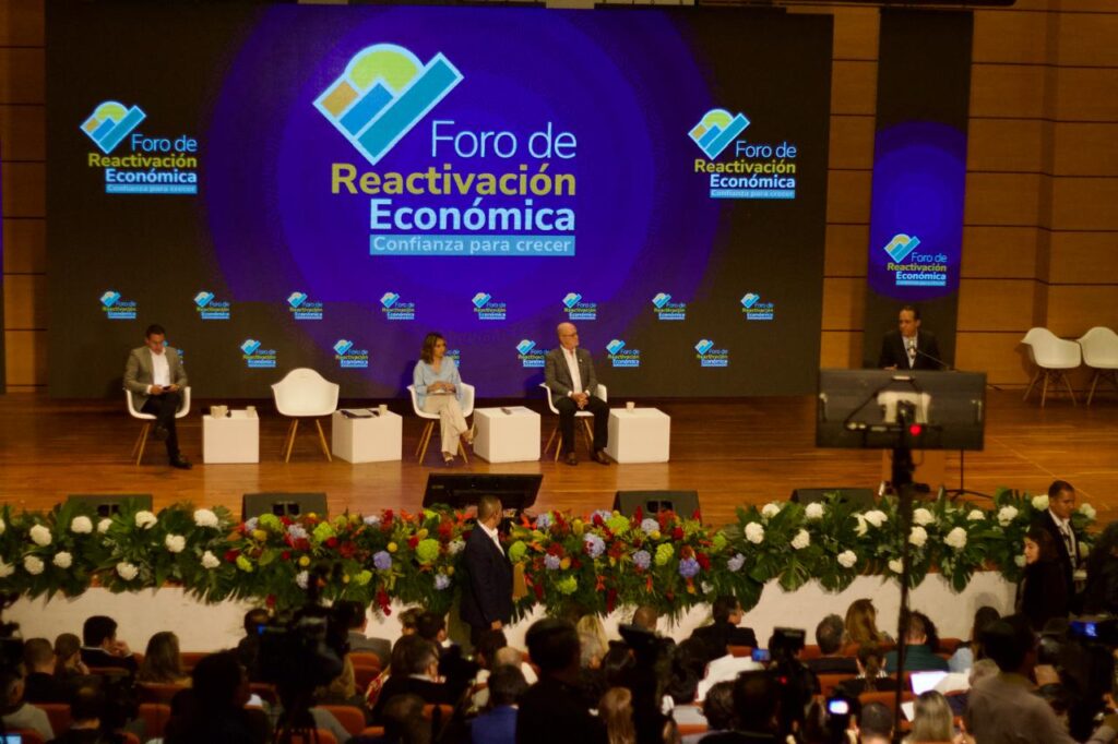 Foro de Reactivación Económica destaca el Aeropuerto del Café y el turismo como claves para el futuro de Caldas