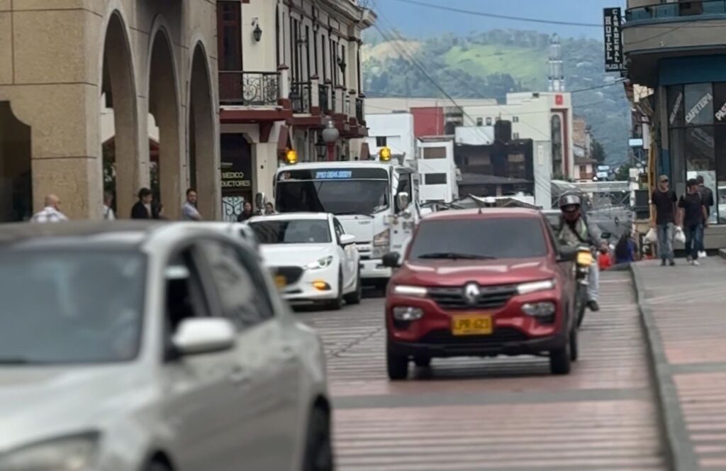 Gobernación de Caldas dispone de un acuerdo de pago para que contribuyentes salden su deuda de impuesto vehicular