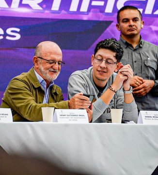 Gobierno de Caldas Celebra la Inauguración de la Primera Facultad de Inteligencia Artificial en Latinoamérica