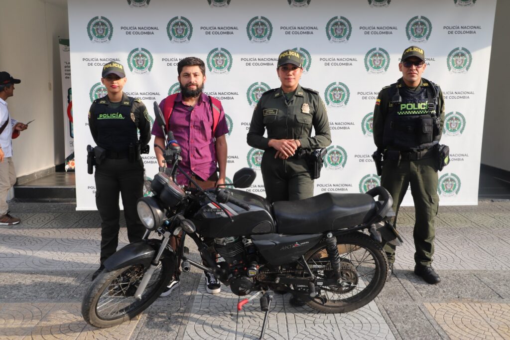 La Policía Nacional en dos hechos aislados recuperó dos motocicletas y dos bicicletas que fueron hurtadas en el barrio Fátima y la Sultana