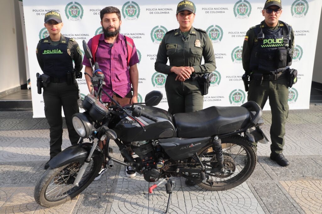 La Policía Nacional en dos hechos aislados recuperó dos motocicletas y dos bicicletas que fueron hurtadas en el barrio Fátima y la Sultana