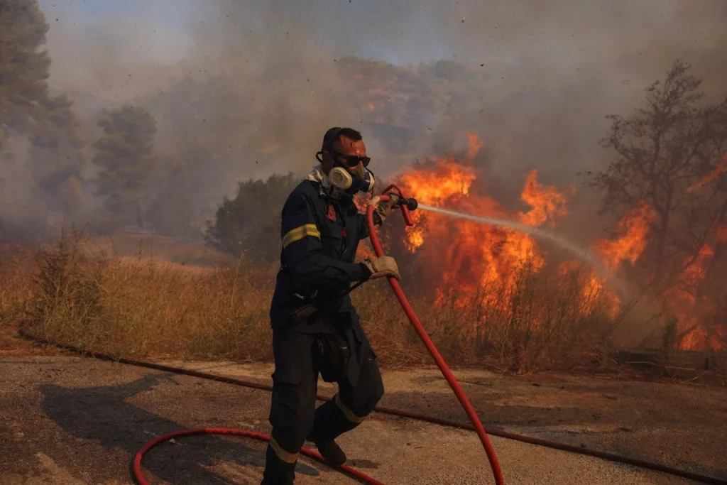 Los incendios forestales devastan Atenas