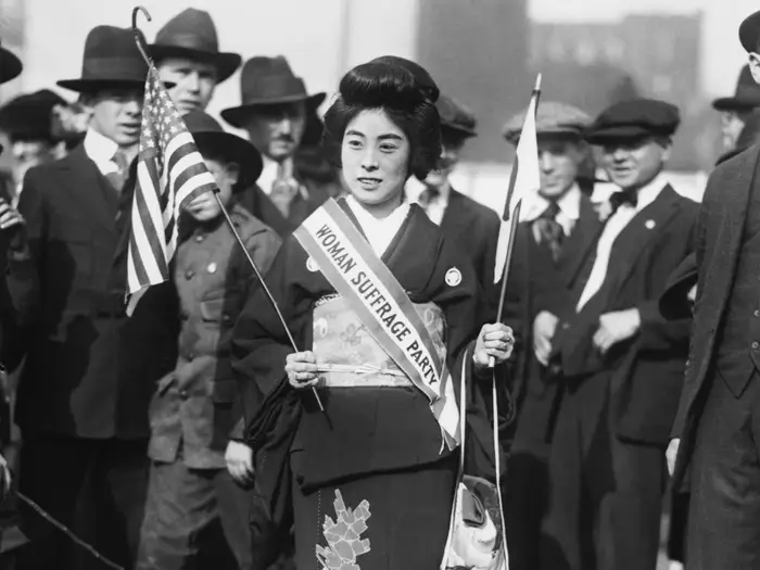 On October 27, 1917, 20,000 suffragists marched down Fifth Avenue in New York City.