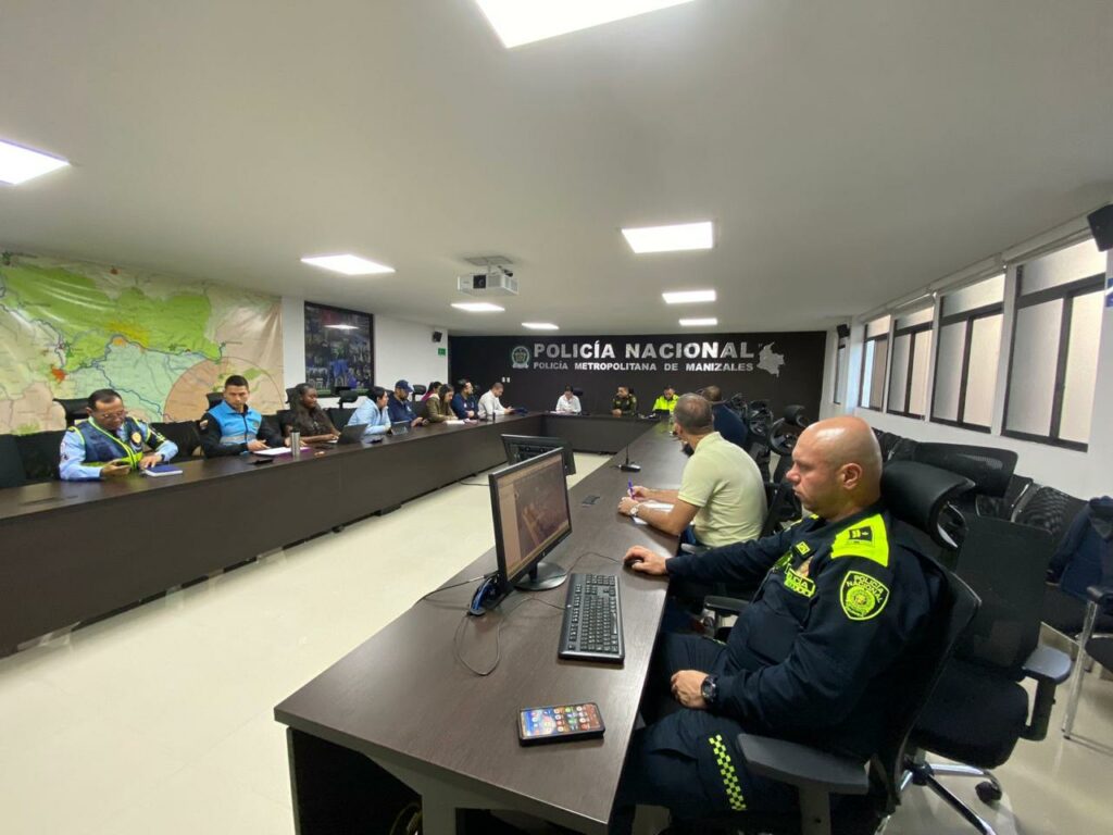 Para garantizar orden y seguridad, autoridades en Manizales instalaron Puesto de Mando Unificado desde las 600 a.m., con motivo del paro de transportadores 