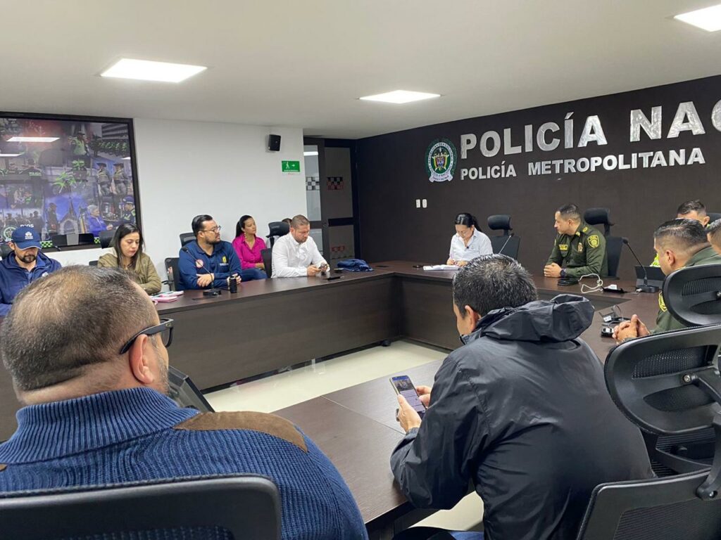 Para garantizar orden y seguridad, autoridades en Manizales instalaron Puesto de Mando Unificado desde las 600 a.m., con motivo del paro de transportadores 